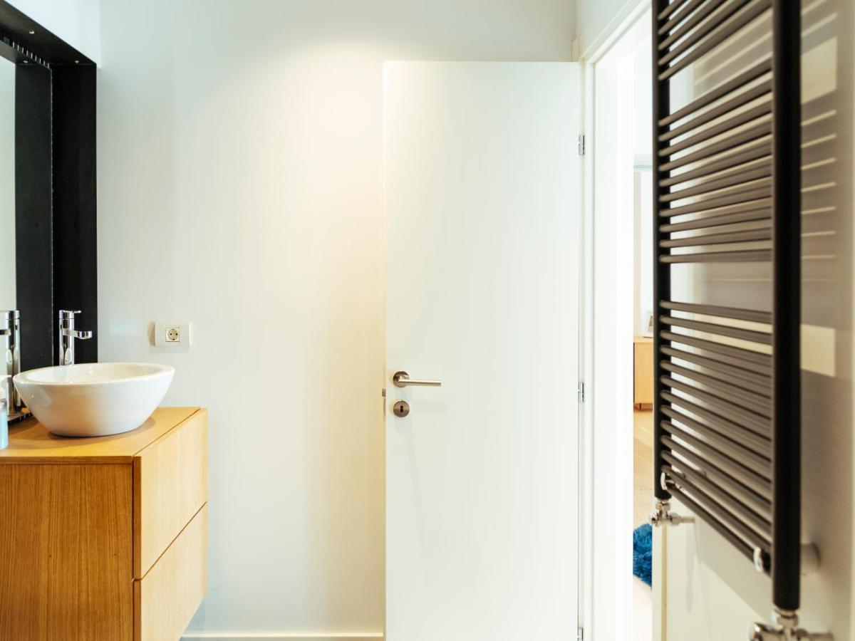 Central Modern Design Apartment Bucharest Exterior photo